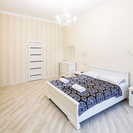 Leogrand Vip Apartments On Udatnogo 4 Львів Екстер'єр фото