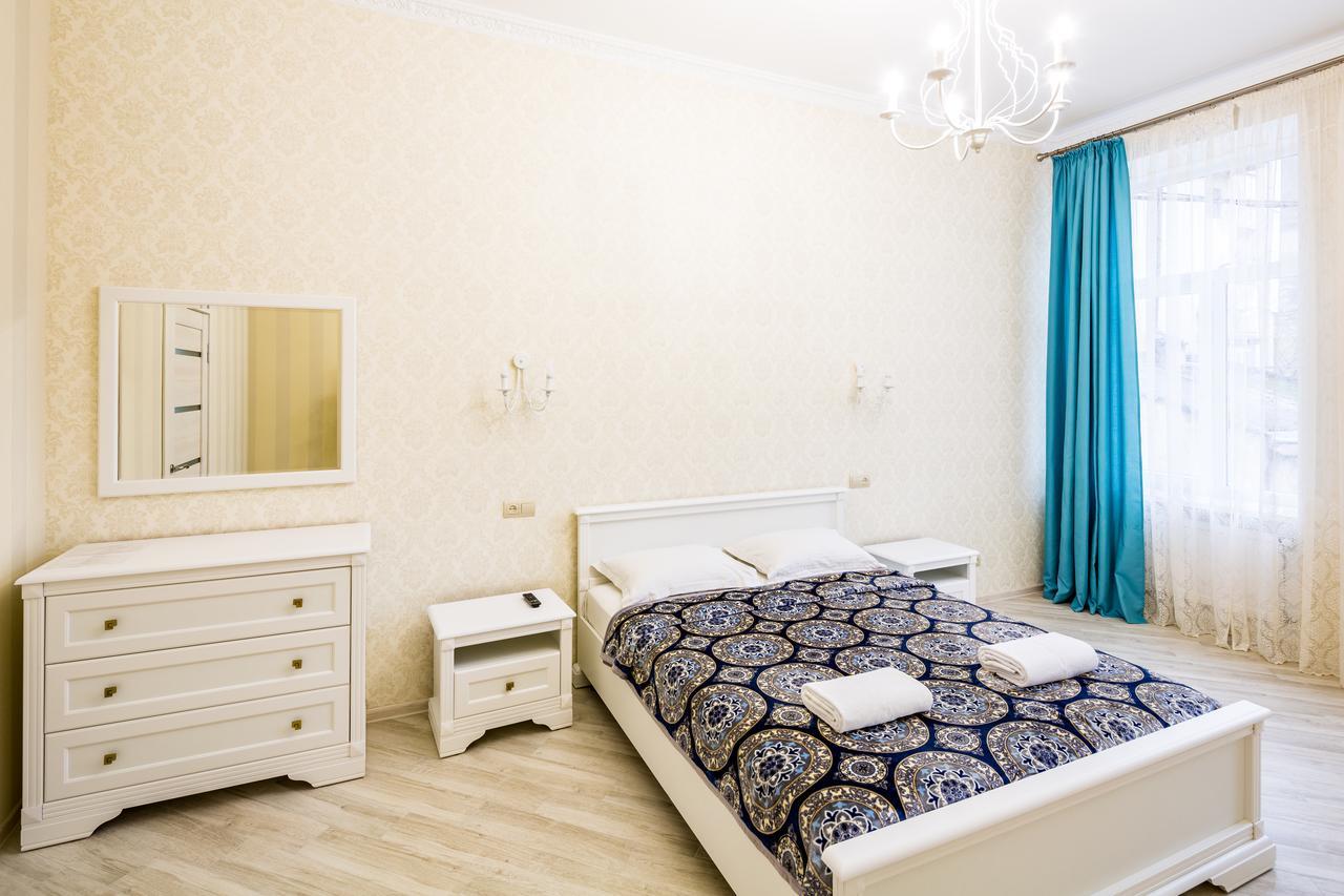 Leogrand Vip Apartments On Udatnogo 4 Львів Екстер'єр фото