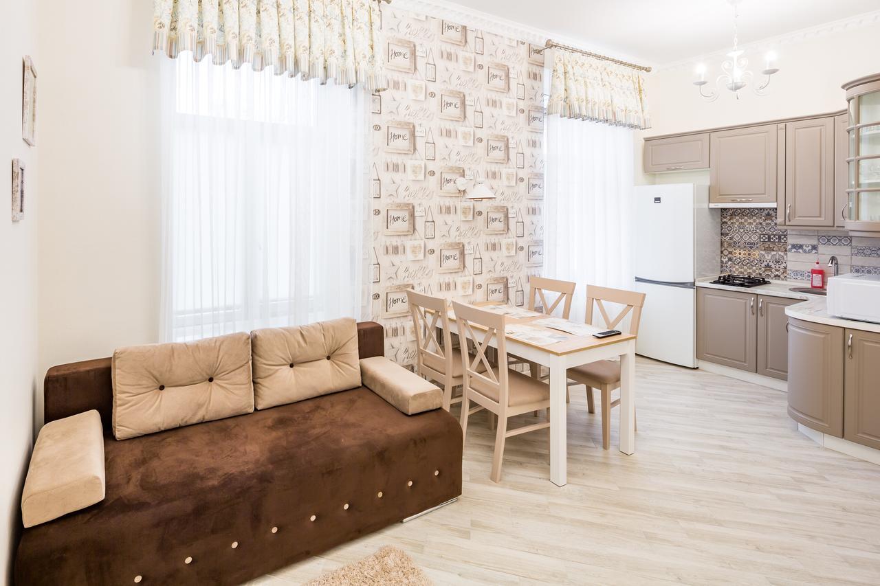 Leogrand Vip Apartments On Udatnogo 4 Львів Екстер'єр фото