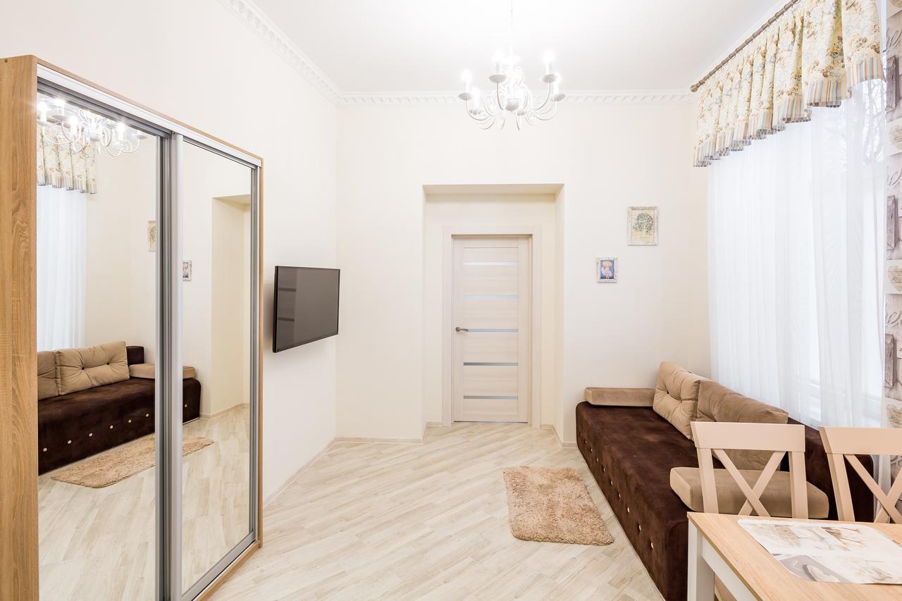 Leogrand Vip Apartments On Udatnogo 4 Львів Екстер'єр фото